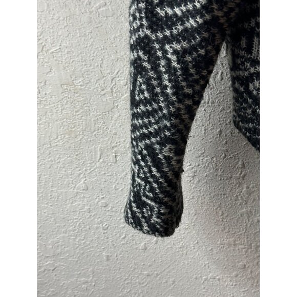 Billabong Womens Large Open Front Cardigan Black White Acrylic Geometric Pattern - Picture 7 of 8